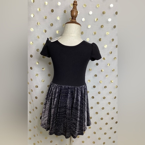 🌟NWT Girls Soft Black Metallic Christmas Dress sz 2T - Picture 2 of 10